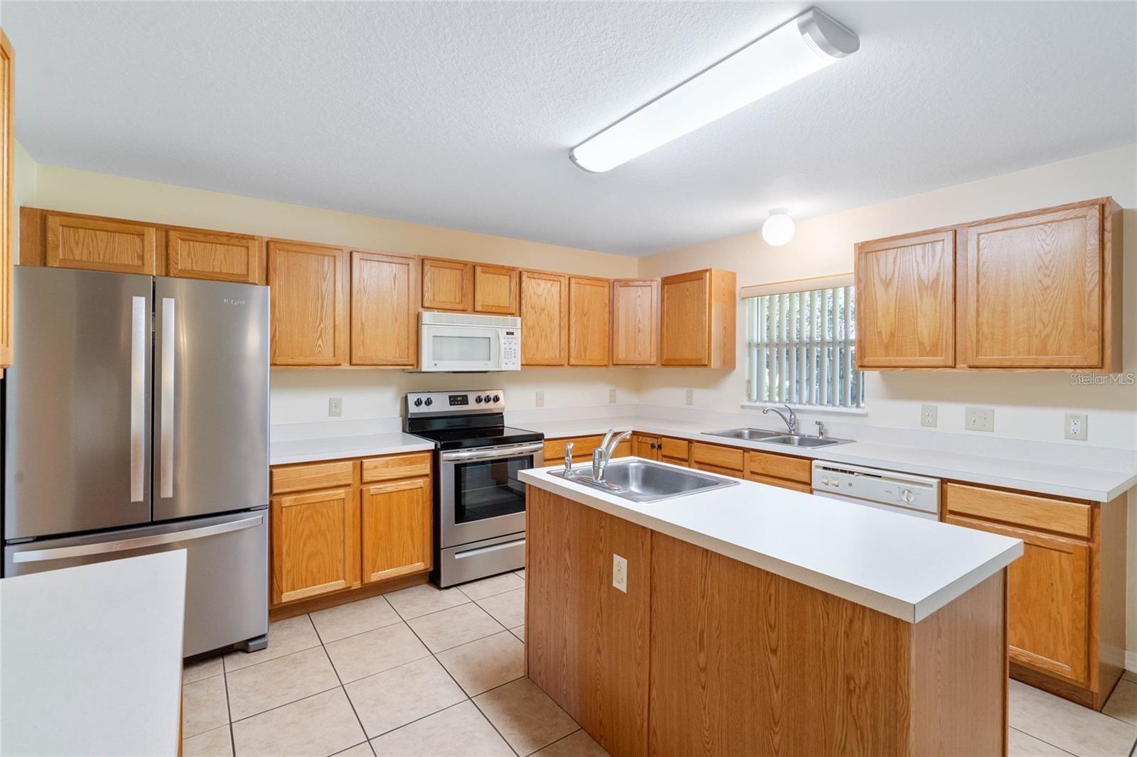 Image 6 of 21 For 2670 Palmetto Ridge Circle