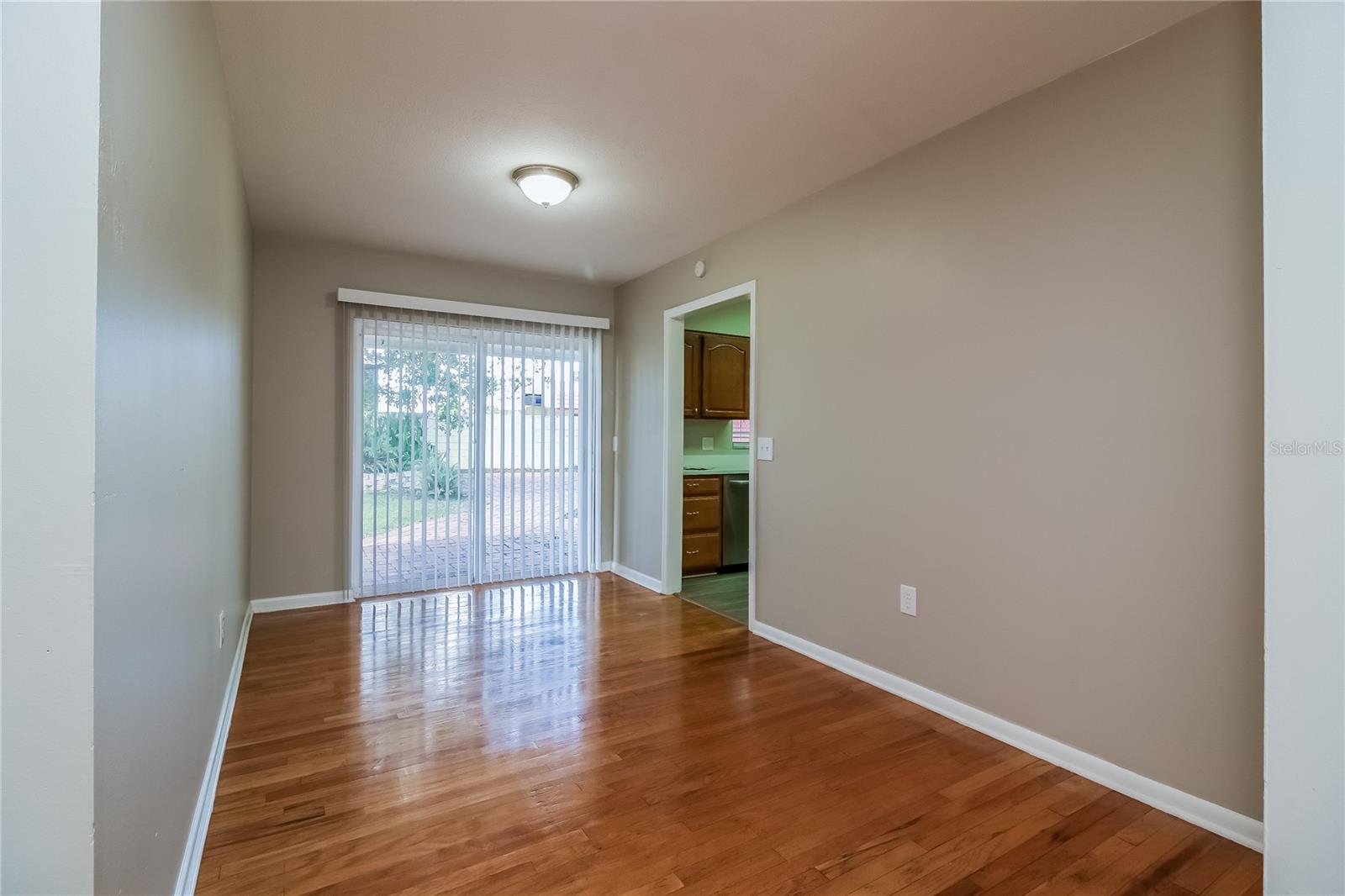 Image 5 of 16 For 804 Greenbriar Drive