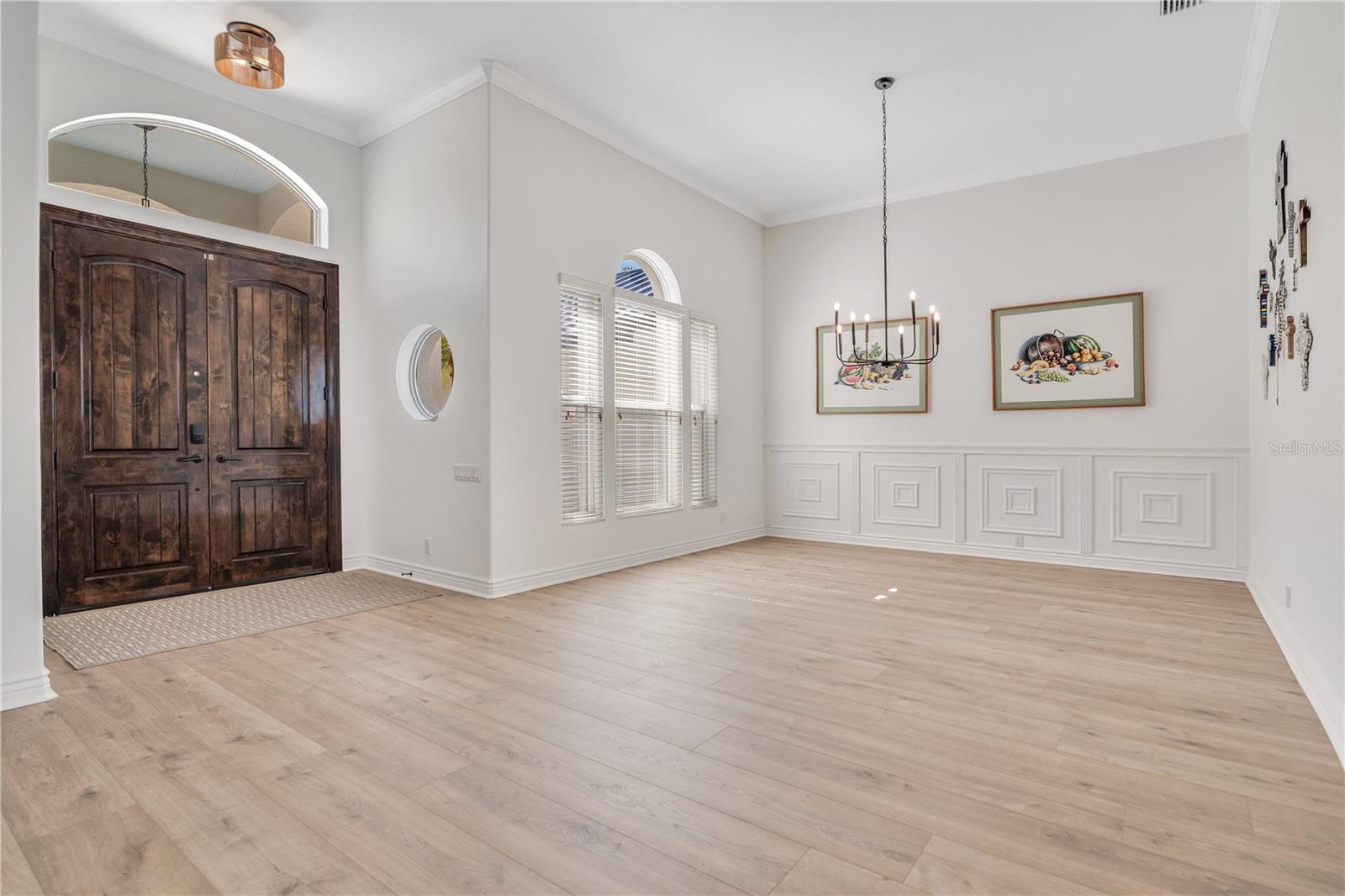 Image 12 of 58 For 7135 Horizon Circle