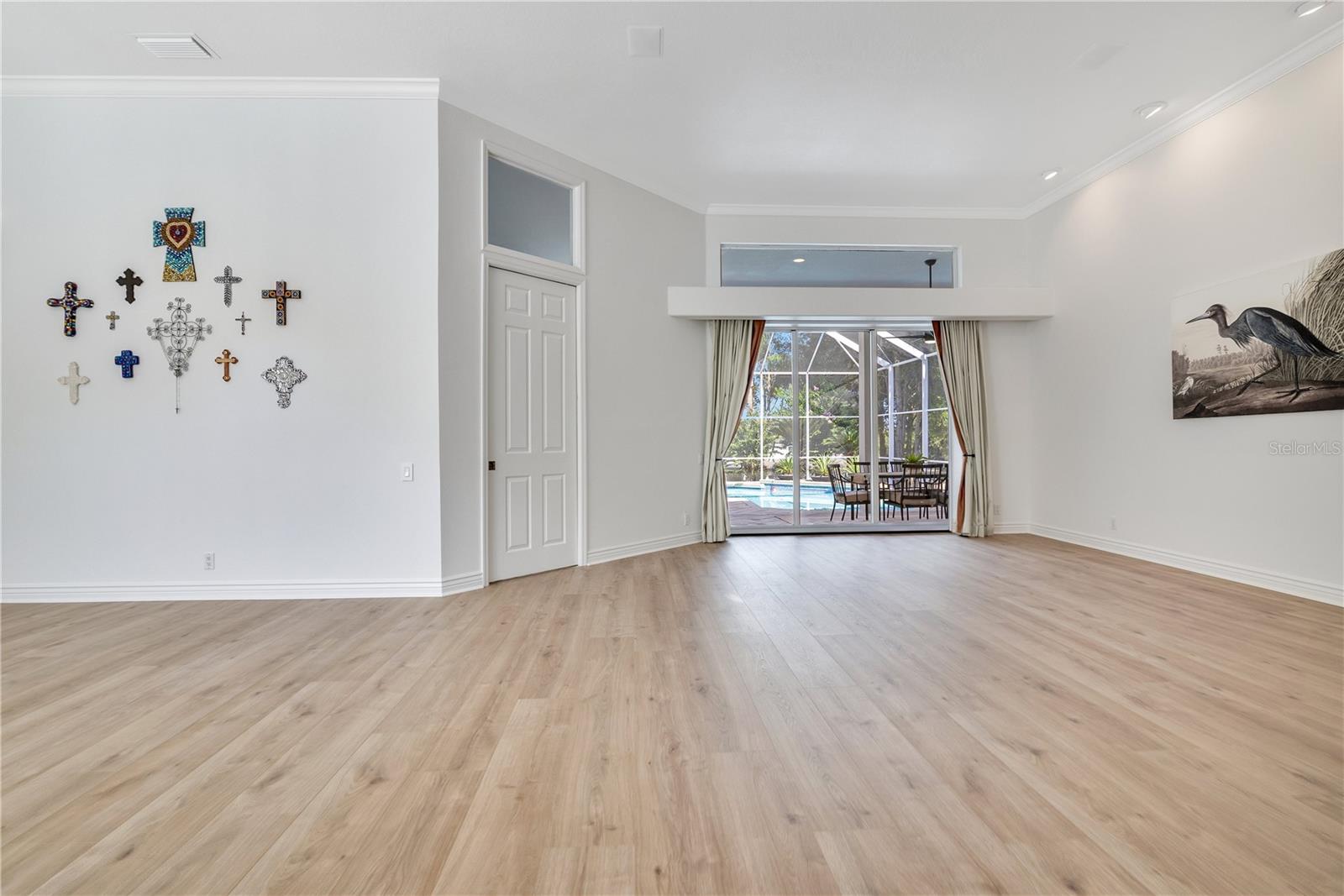 Image 17 of 58 For 7135 Horizon Circle