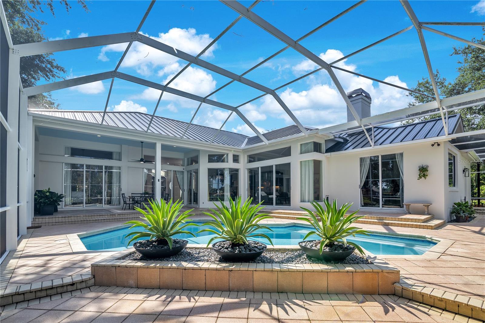 Image 4 of 58 For 7135 Horizon Circle