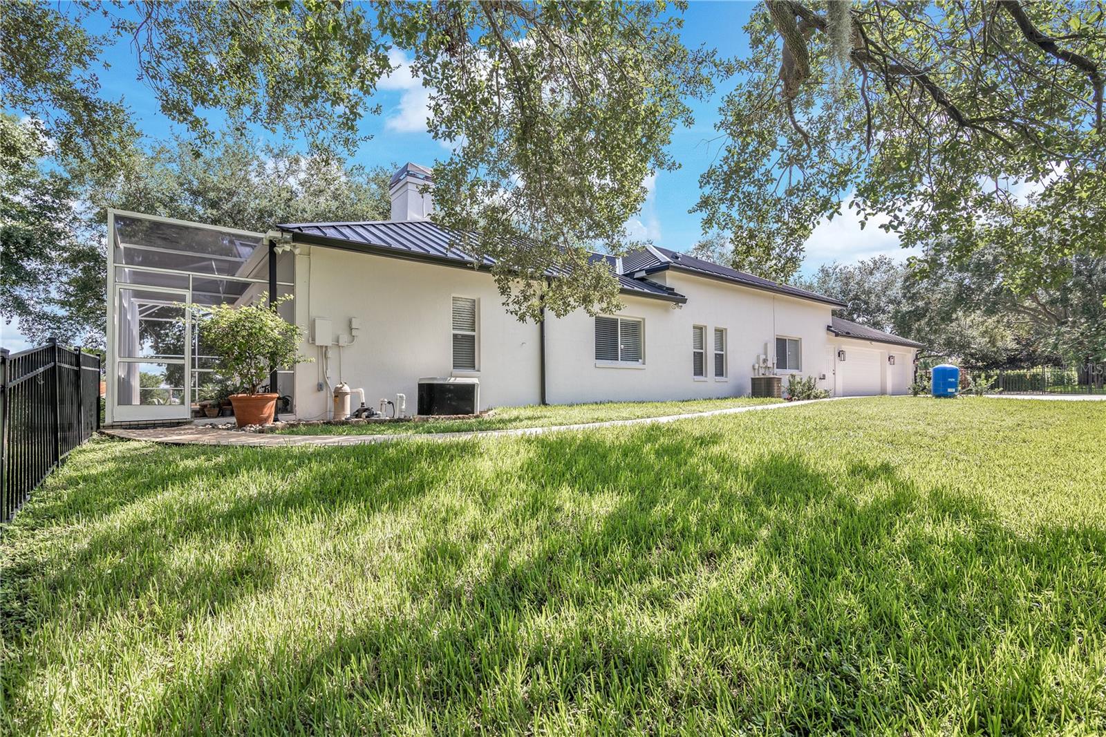 Image 44 of 58 For 7135 Horizon Circle