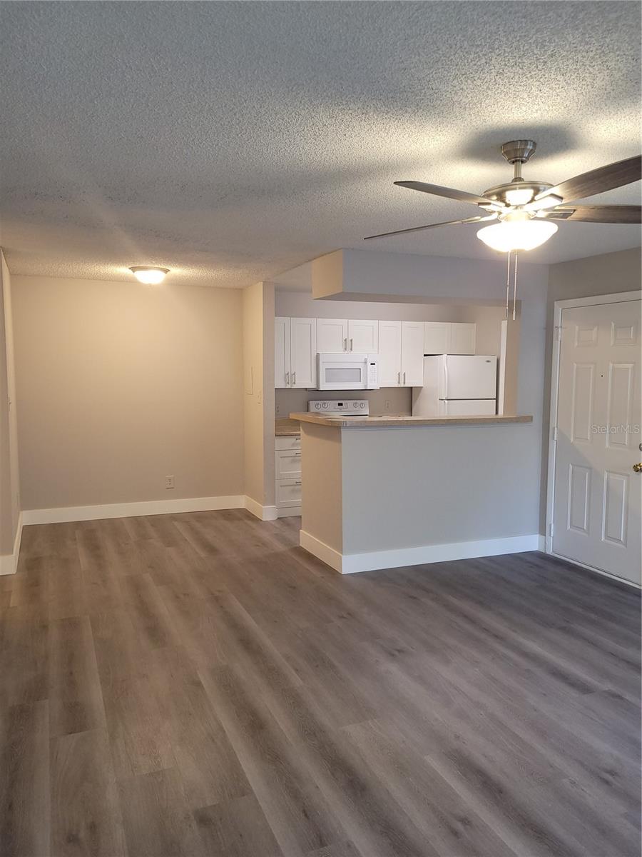 Image 5 of 25 For 4400 Thornbriar Lane A103