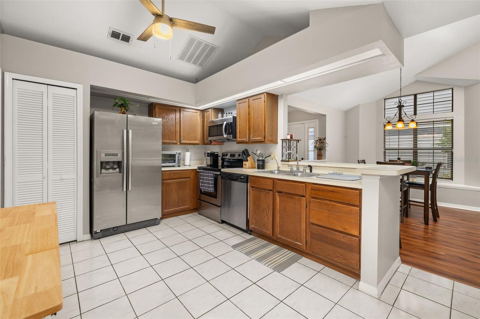 Image 14 of 73 For 2259 Doulton Drive