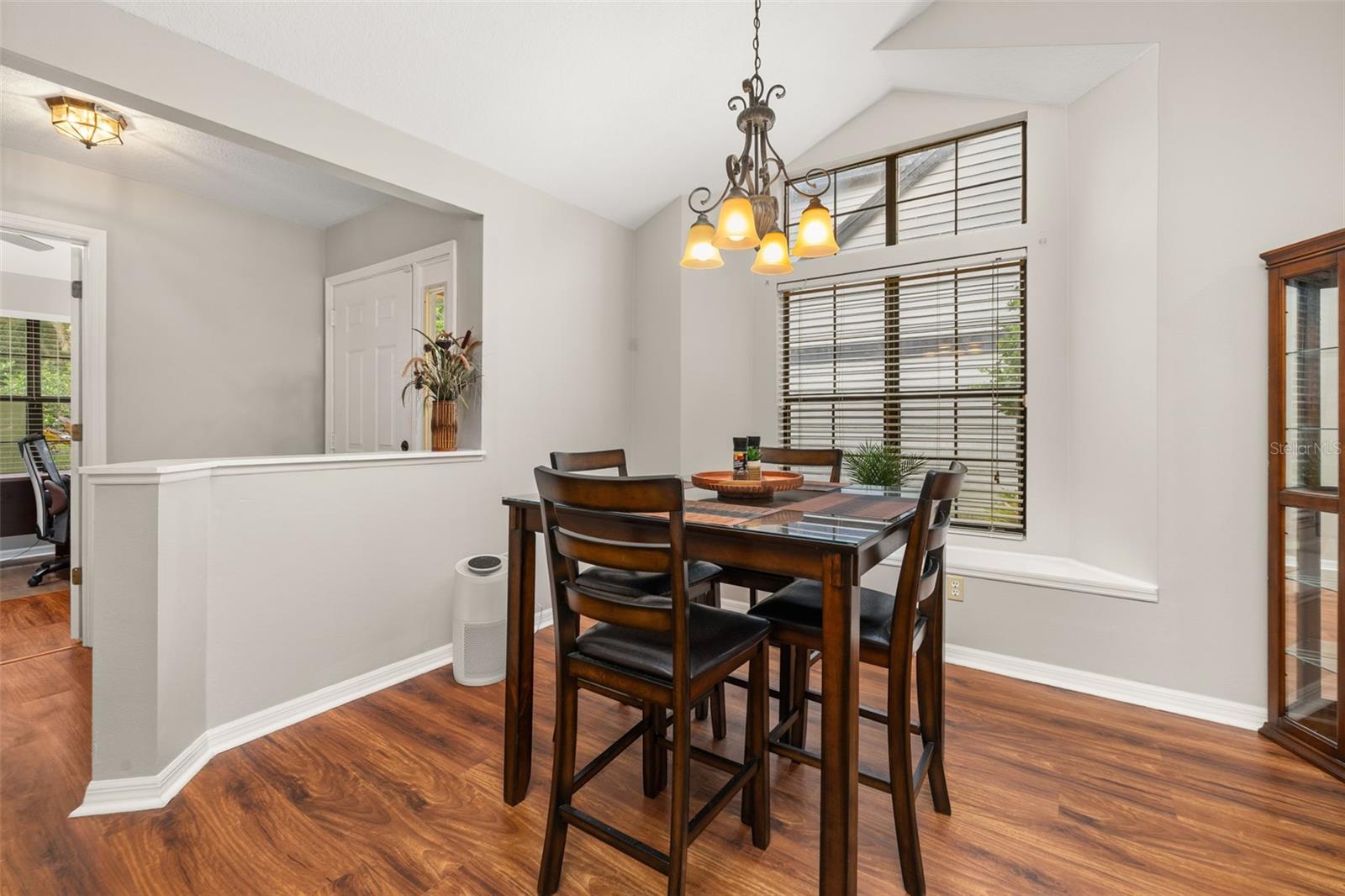 Image 20 of 73 For 2259 Doulton Drive