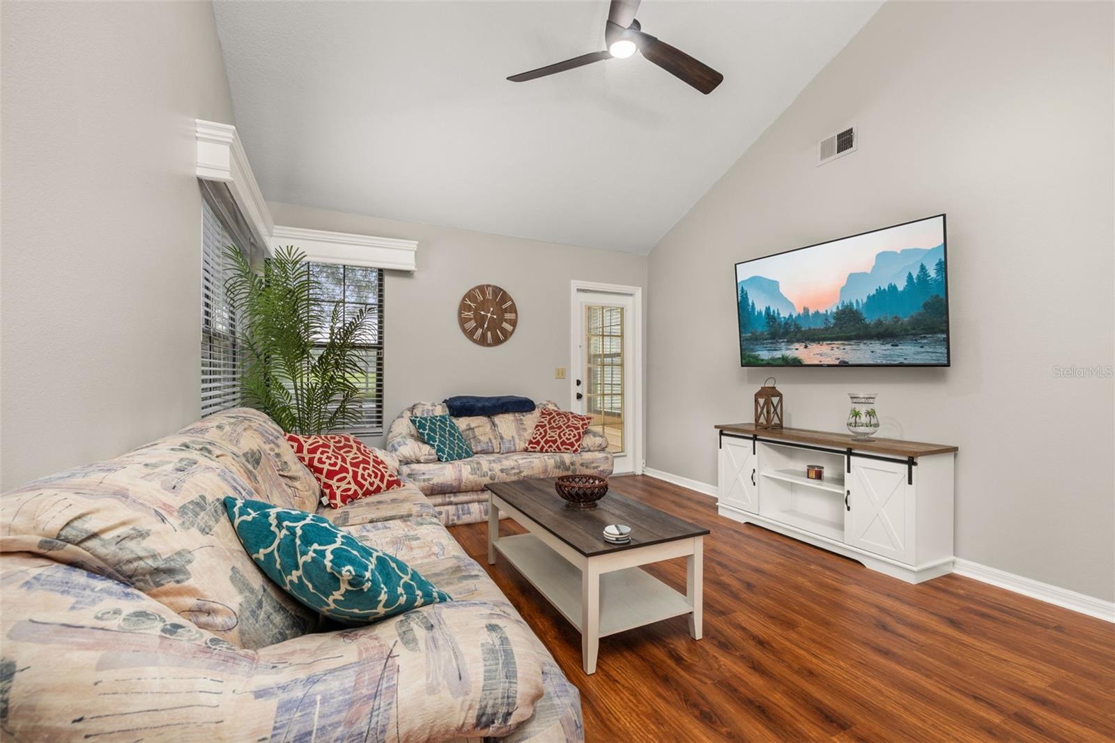 Image 24 of 73 For 2259 Doulton Drive