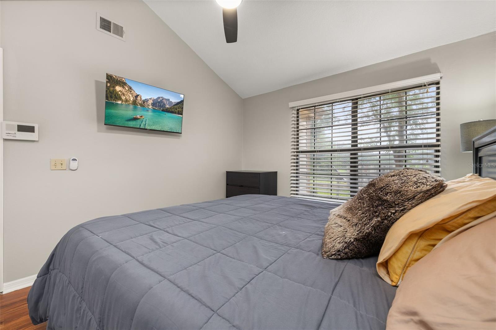 Image 27 of 73 For 2259 Doulton Drive