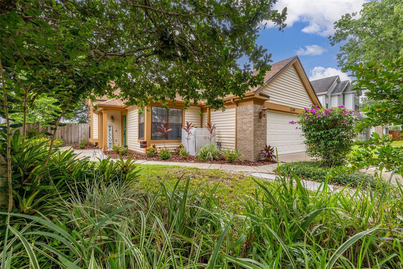 Image 6 of 73 For 2259 Doulton Drive