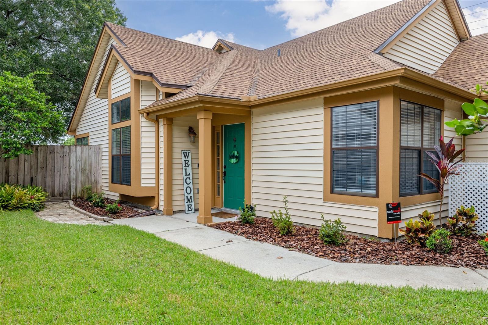 Image 7 of 73 For 2259 Doulton Drive