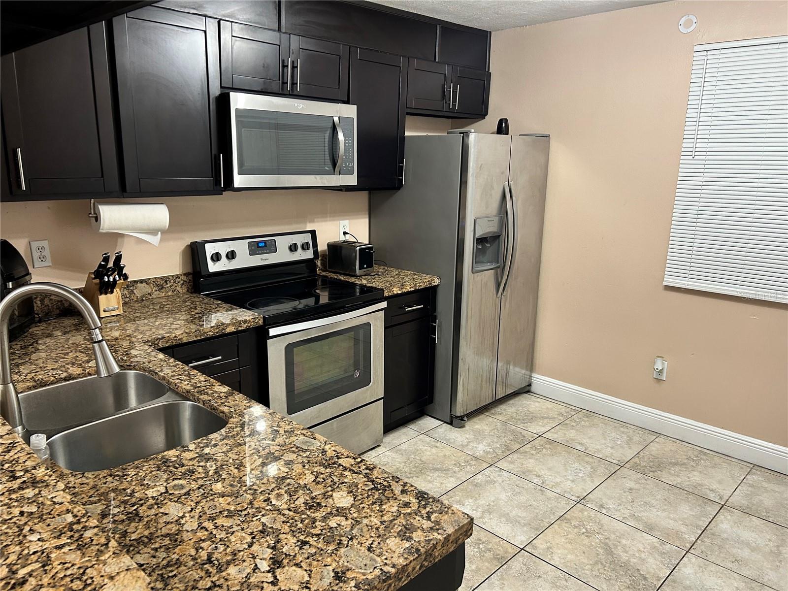 Image 3 of 13 For 1017 Washington Circle 1017b