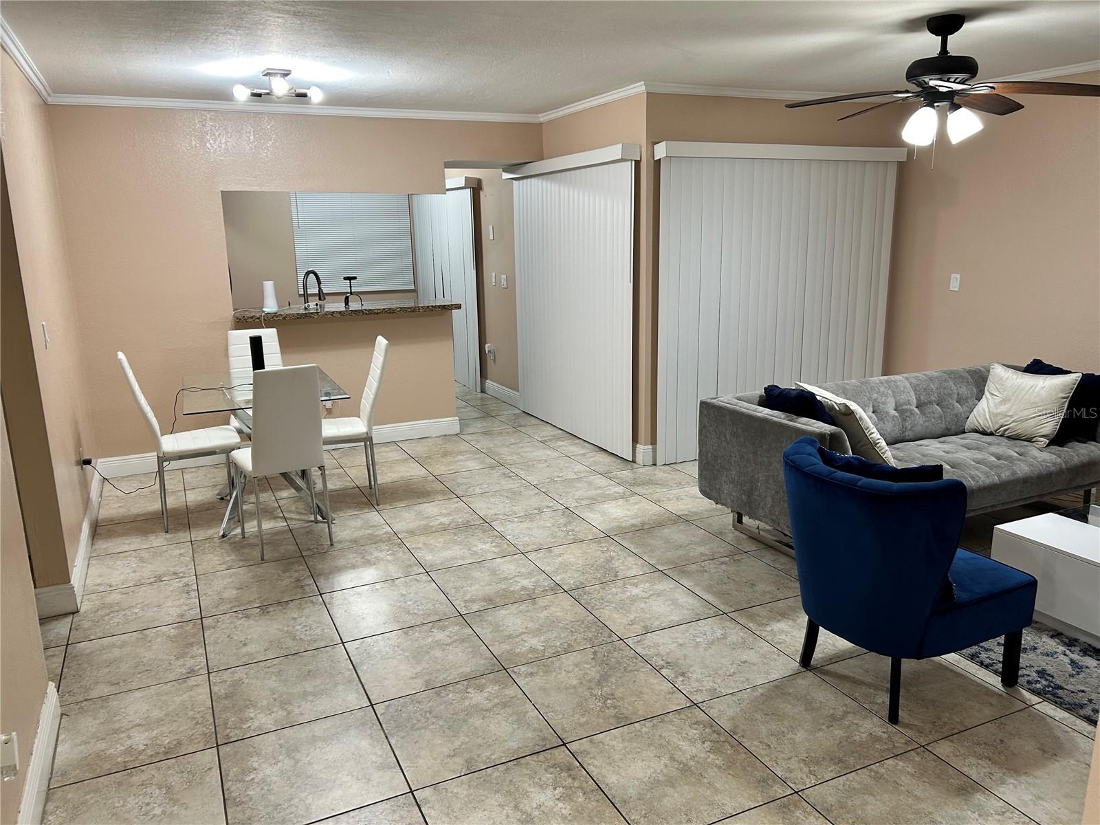 Image 7 of 13 For 1017 Washington Circle 1017b