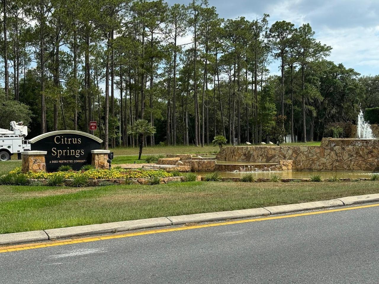 Listing photo id 5 for 7094 Maltese Drive