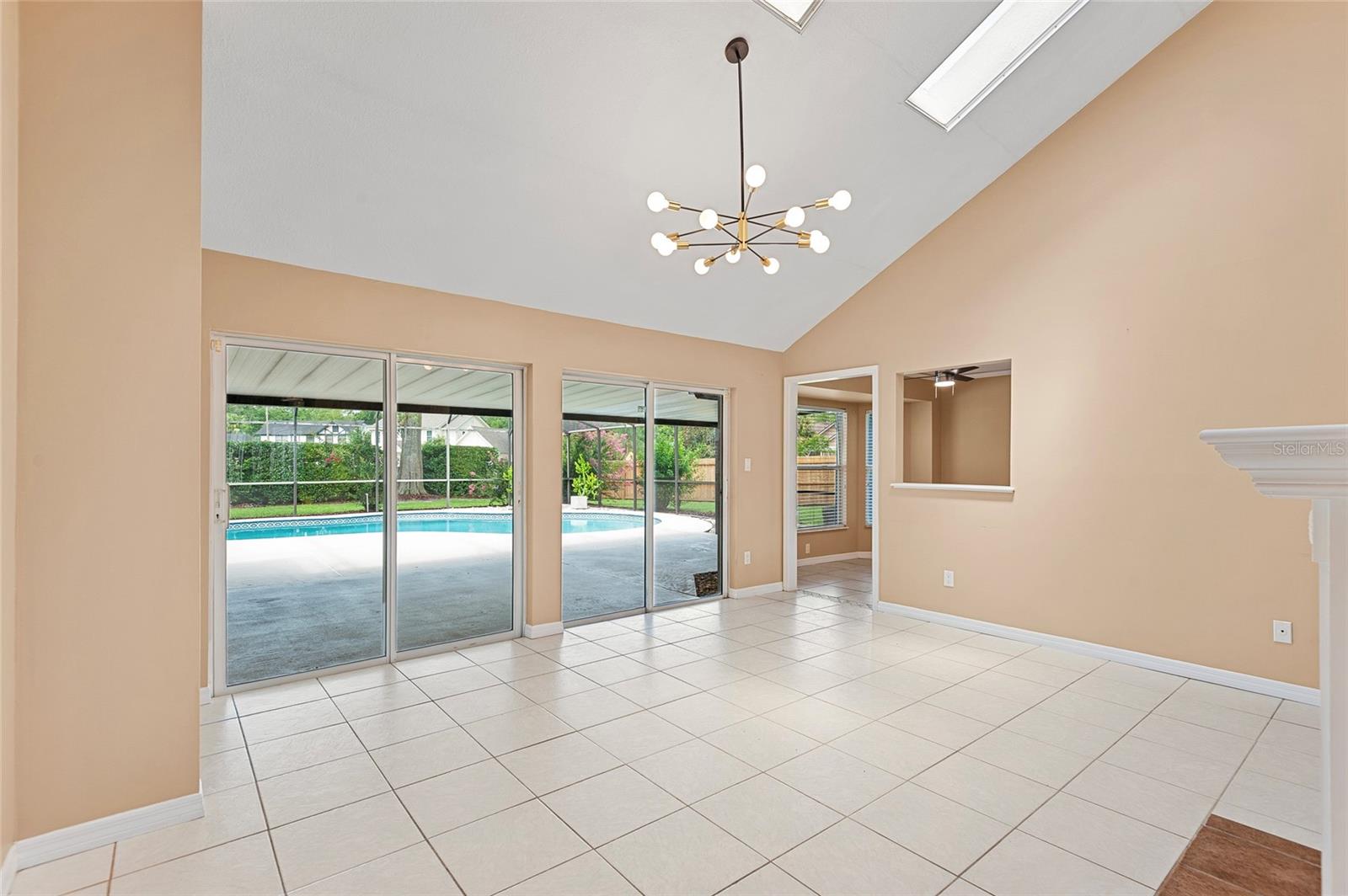 Image 11 of 28 For 354 Brushwood Lane