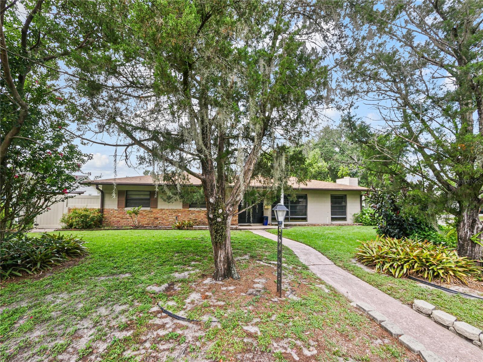 Image 2 of 38 For 2708 Lion Heart Road