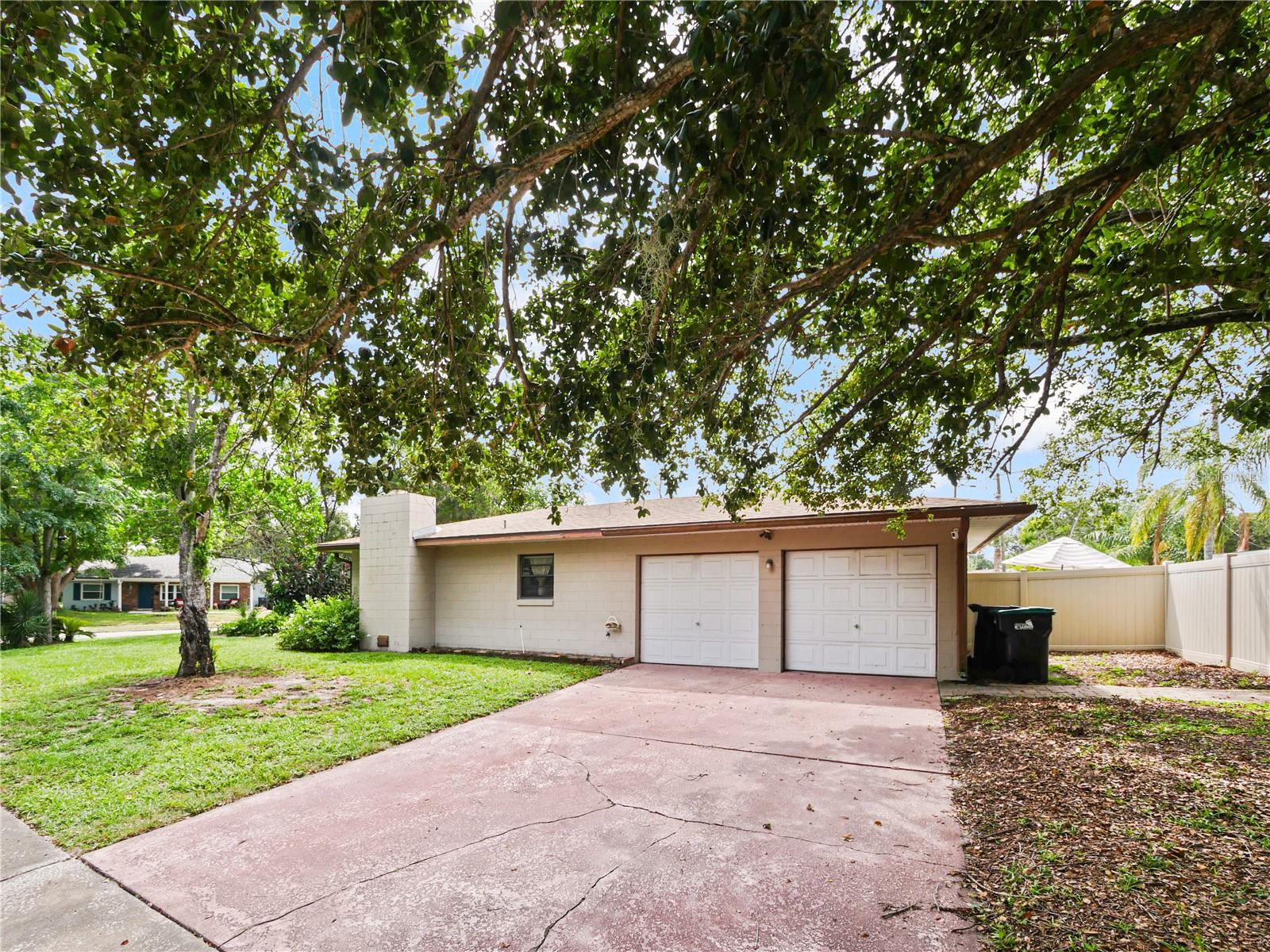 Image 5 of 38 For 2708 Lion Heart Road