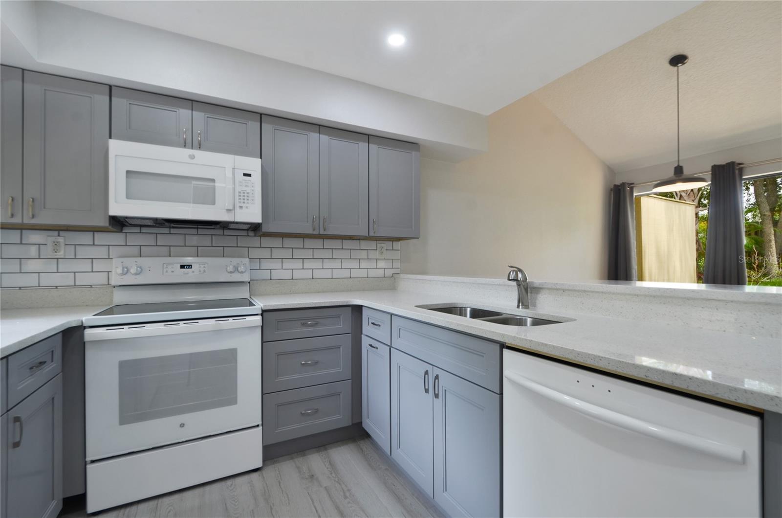 Image 6 of 14 For 697 Belflower Place