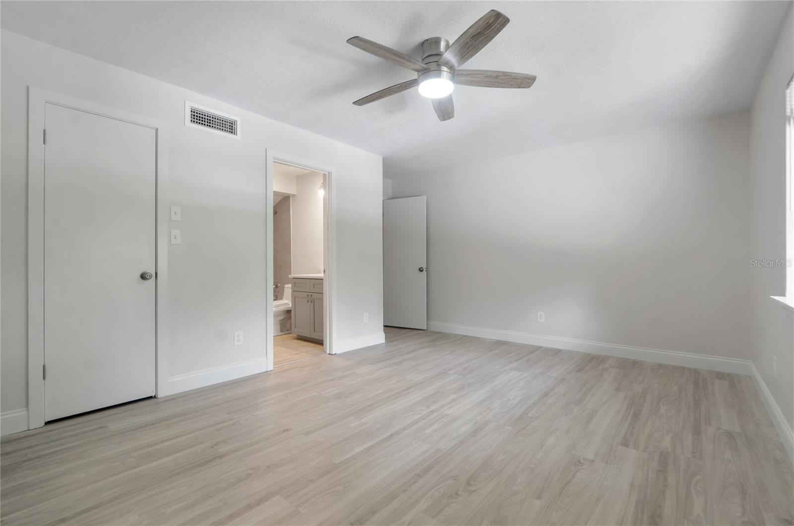 Image 7 of 14 For 697 Belflower Place