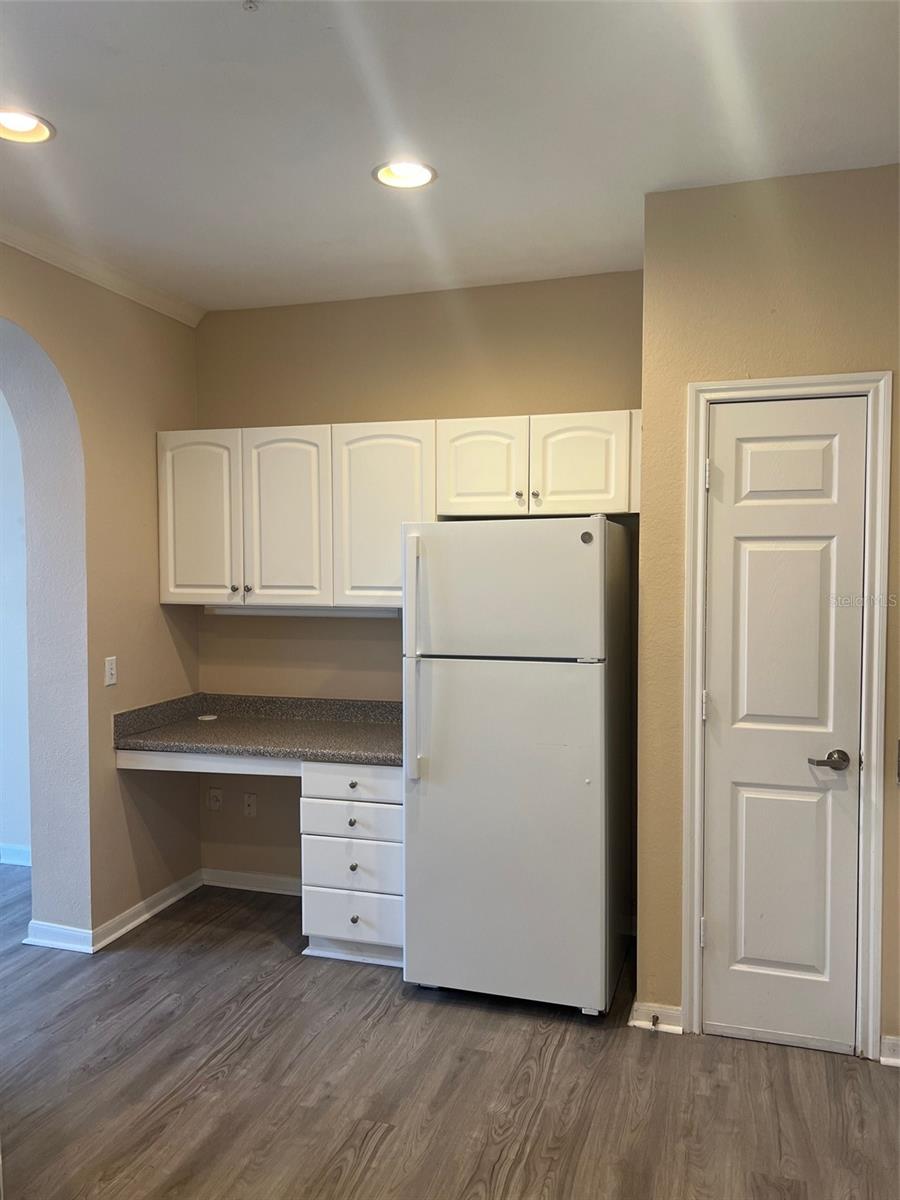 Image 5 of 16 For 860 Orange Avenue 429