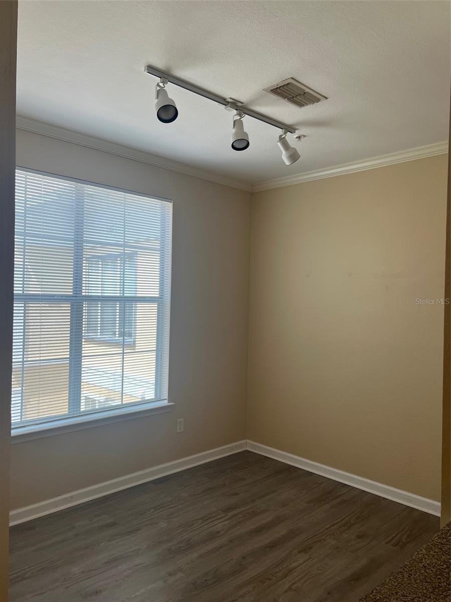 Image 6 of 16 For 860 Orange Avenue 429