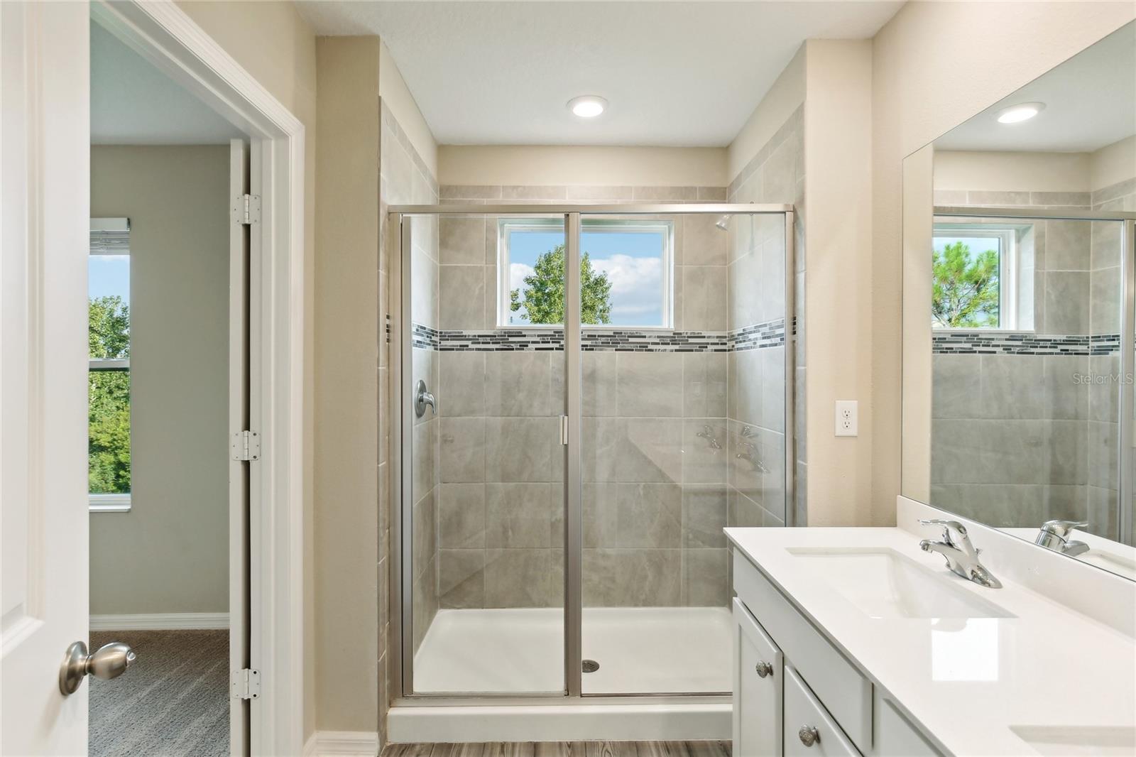 Image 25 of 50 For 11208 Cay Spruce Way