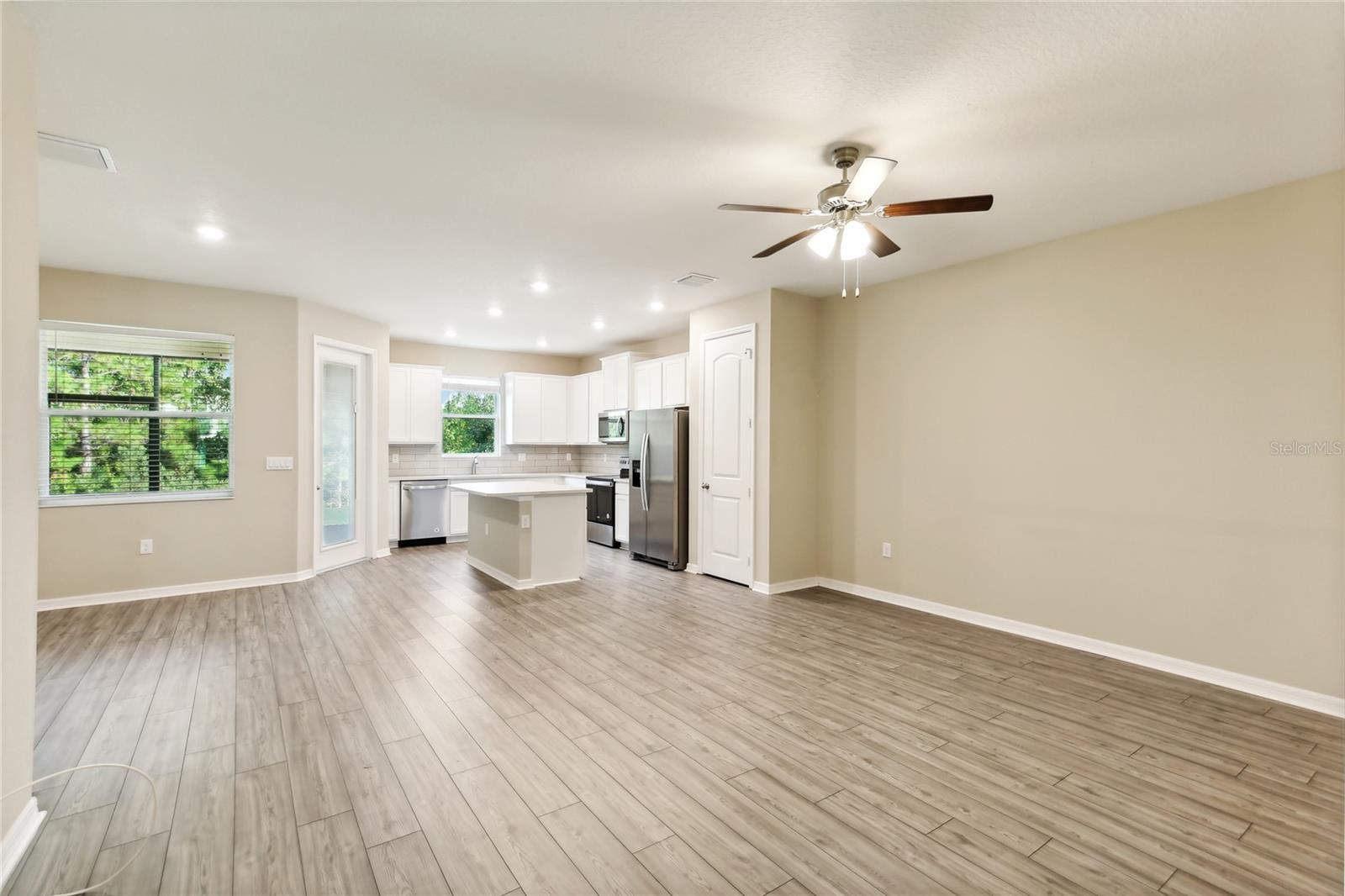 Image 6 of 50 For 11208 Cay Spruce Way