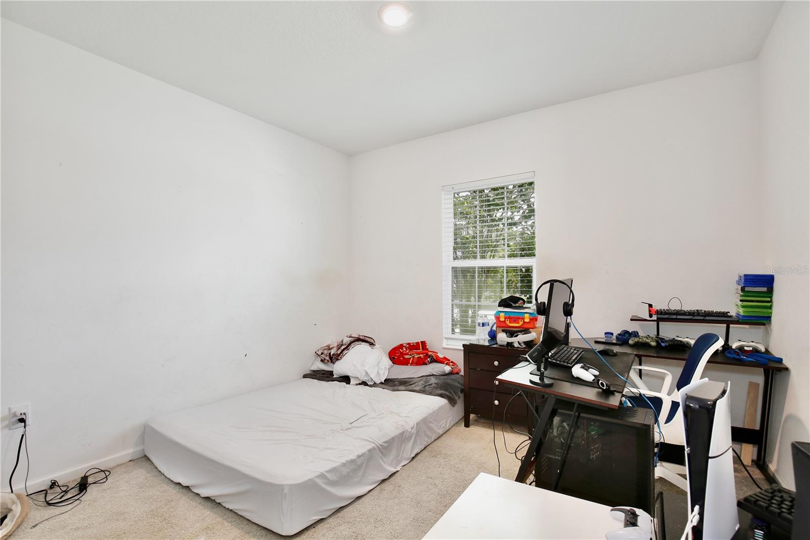 Image 18 of 25 For 490 Taft Drive