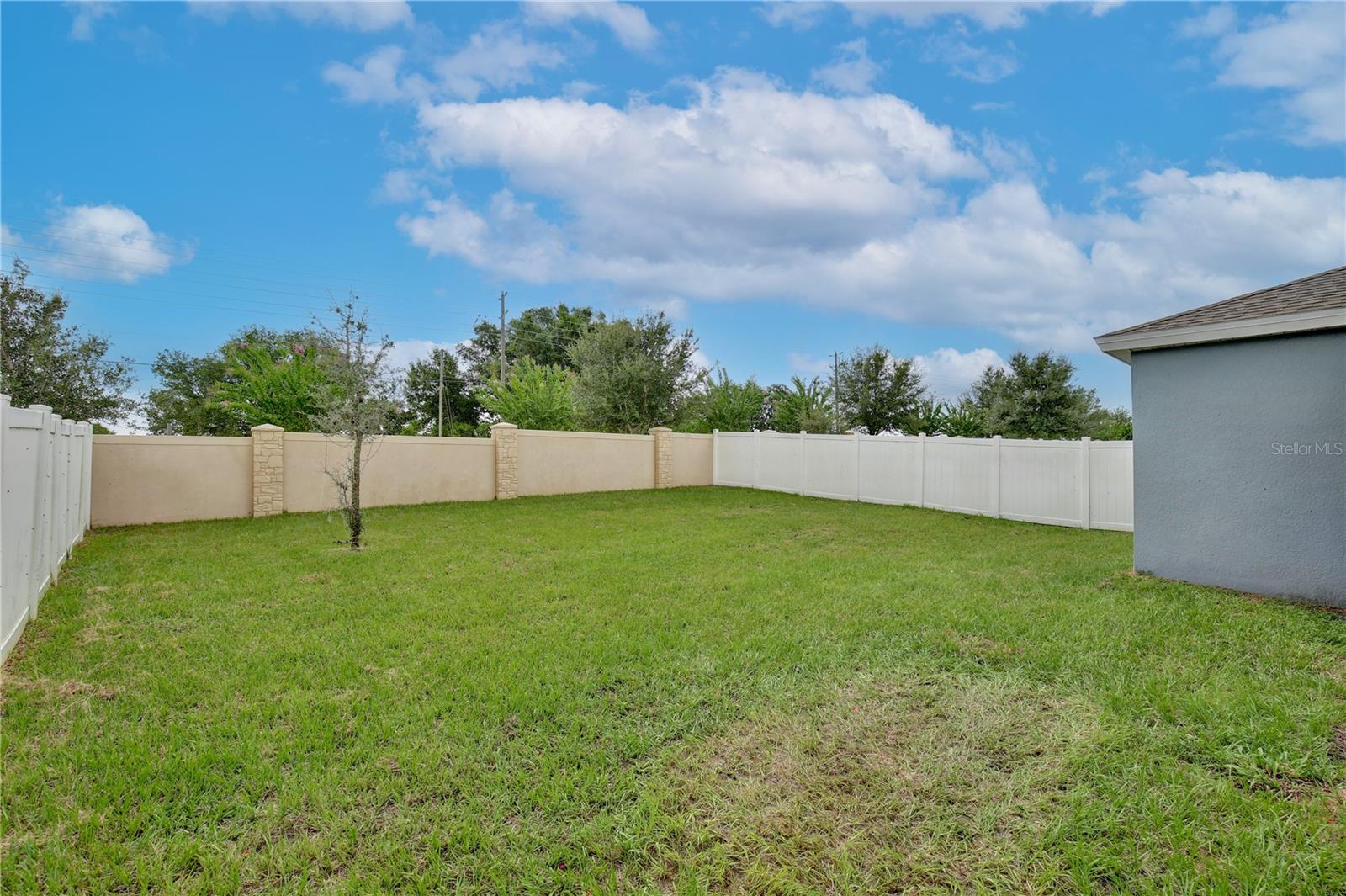 Image 23 of 25 For 490 Taft Drive