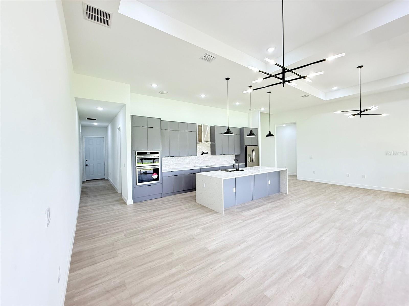Image 11 of 32 For 1177 Petronia Street
