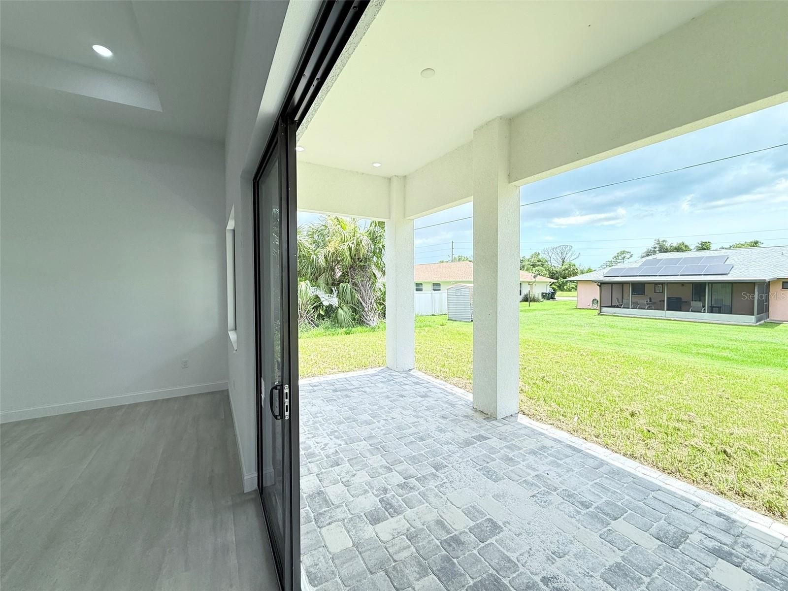 Image 13 of 32 For 1177 Petronia Street