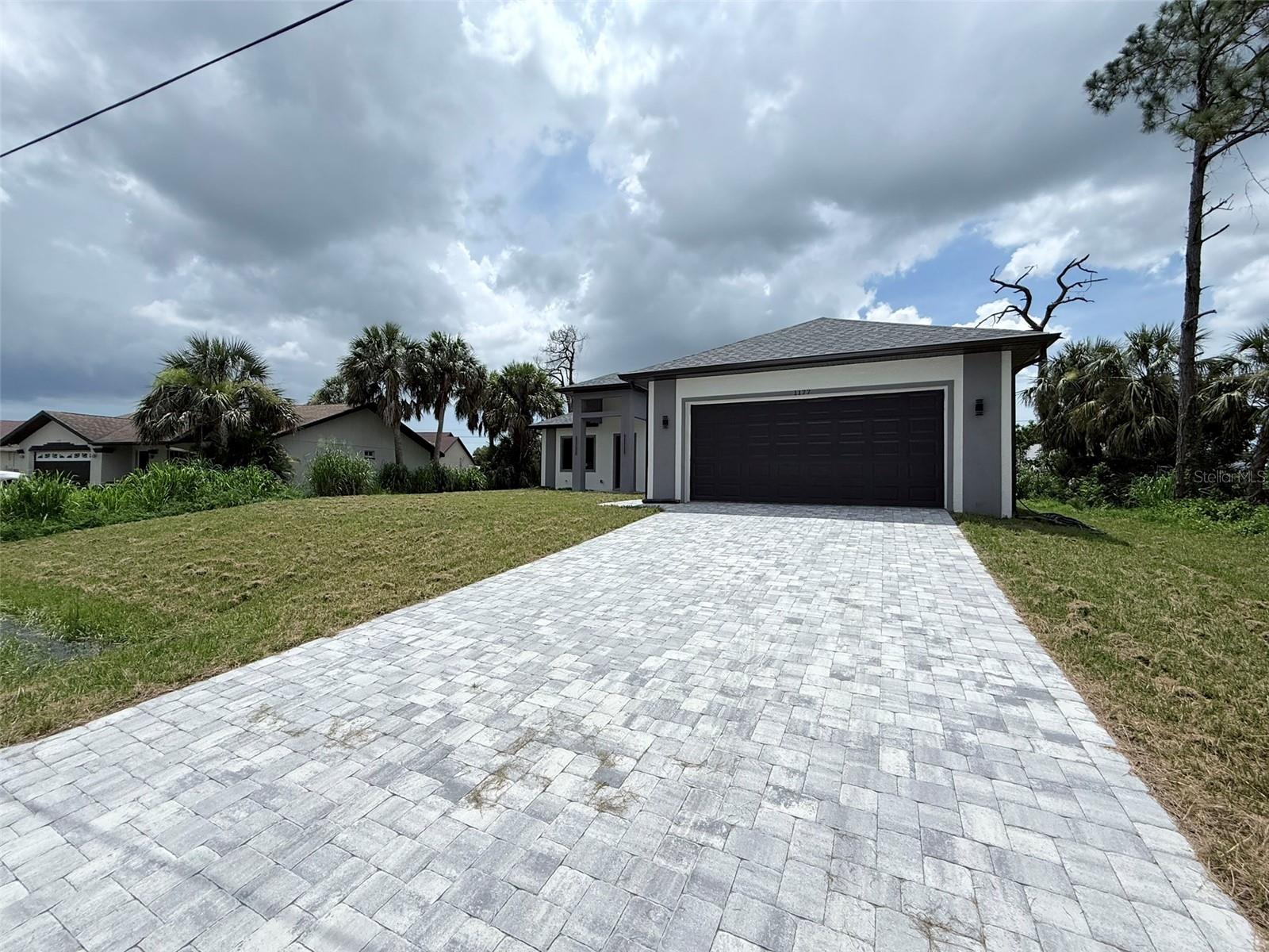 Image 2 of 32 For 1177 Petronia Street