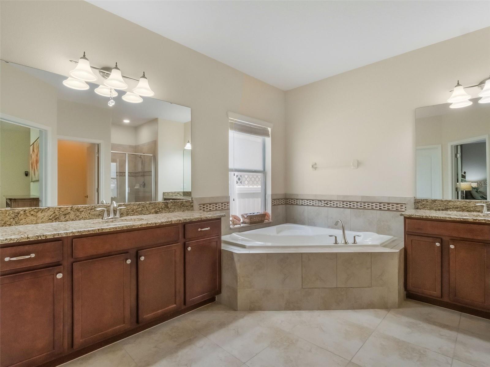 Image 18 of 33 For 13254 Penshurst Lane