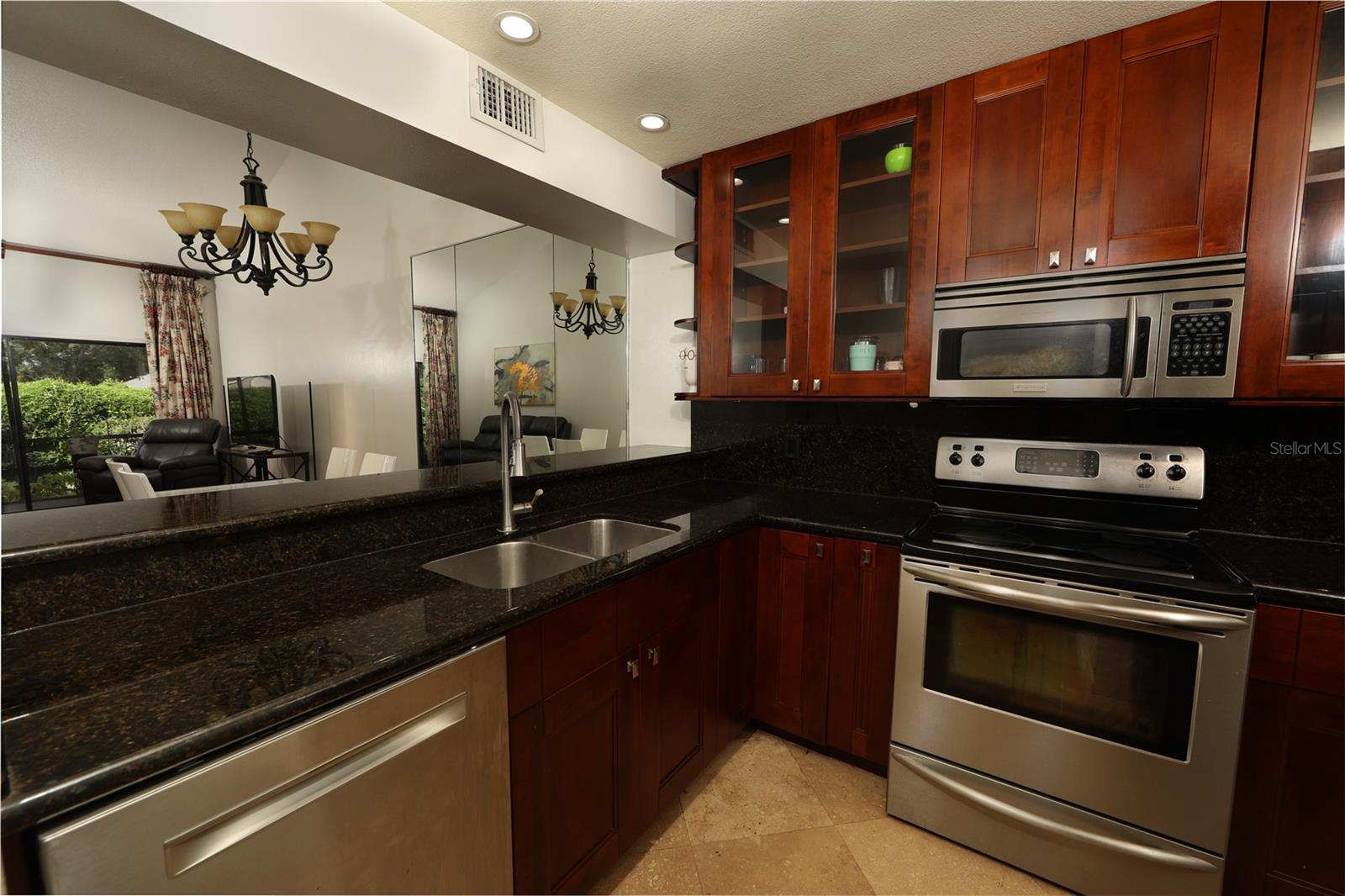 Image 7 of 26 For 3913 Villas Green Circle 3913