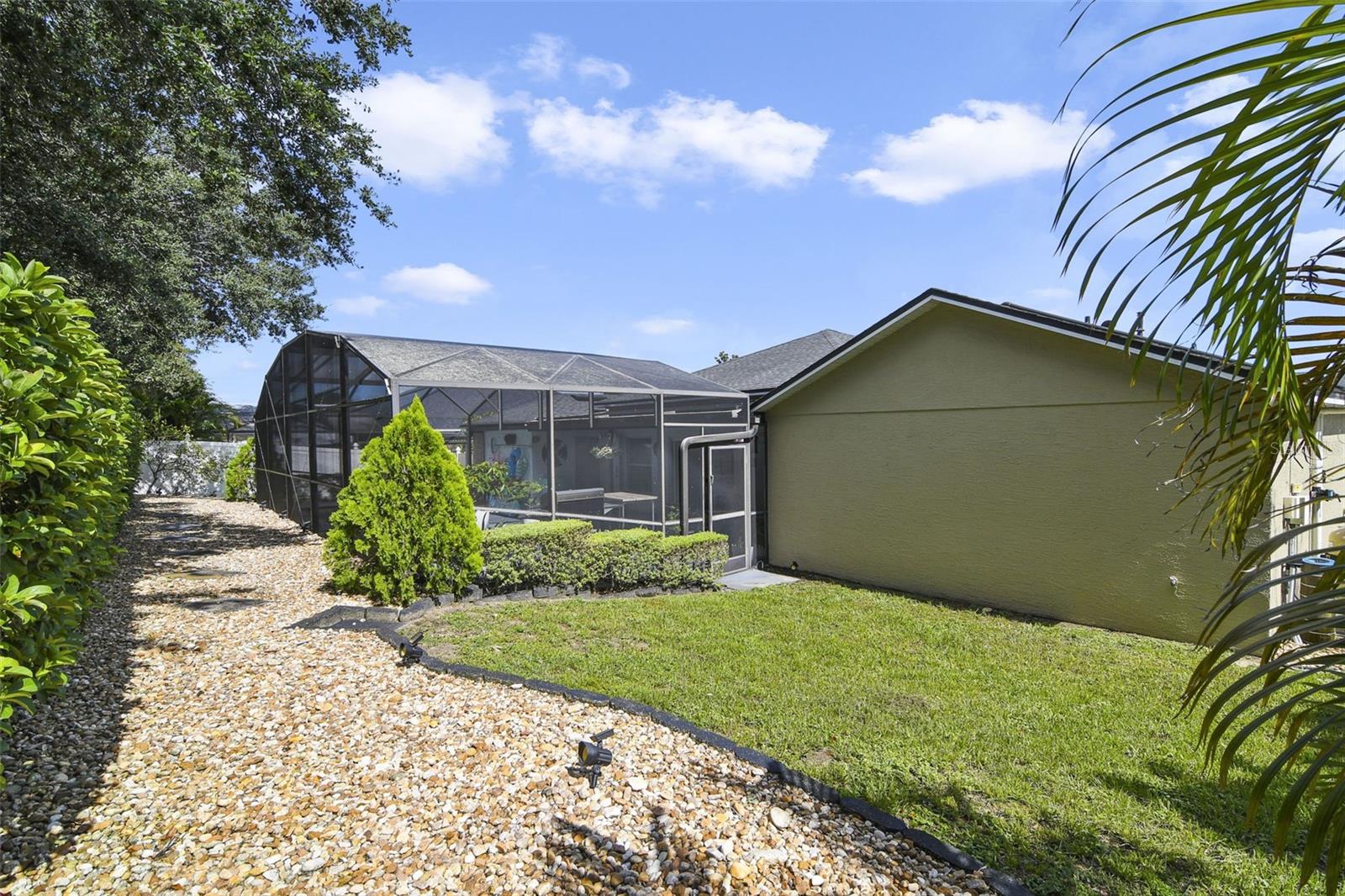 Image 5 of 40 For 8418 Rose Groves Road