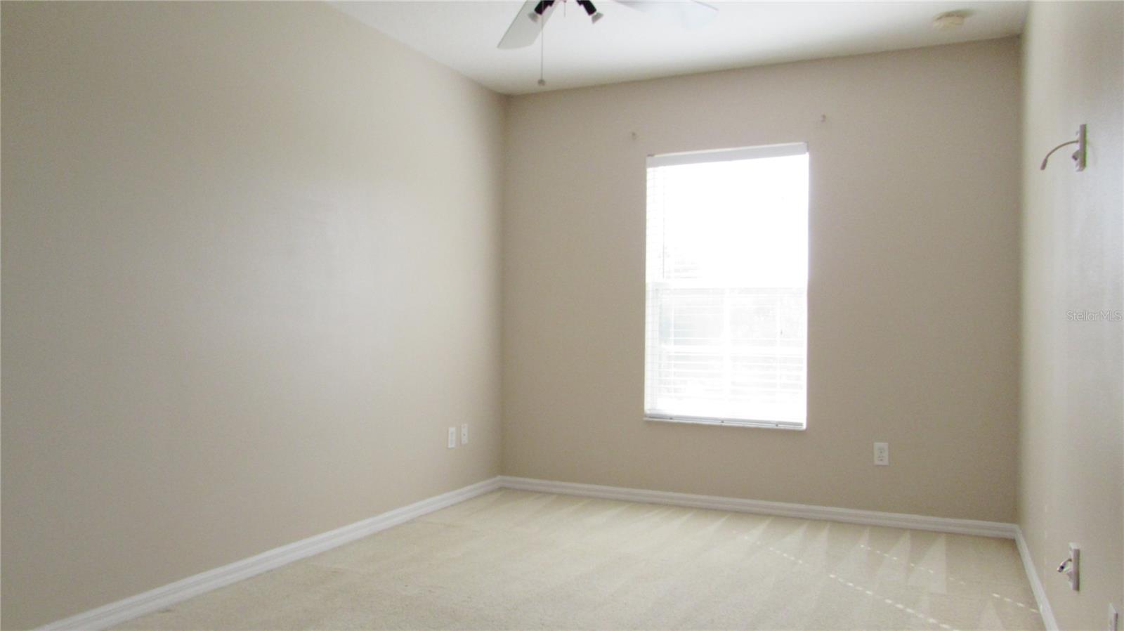 Image 12 of 15 For 9434 Silver Buttonwood Street