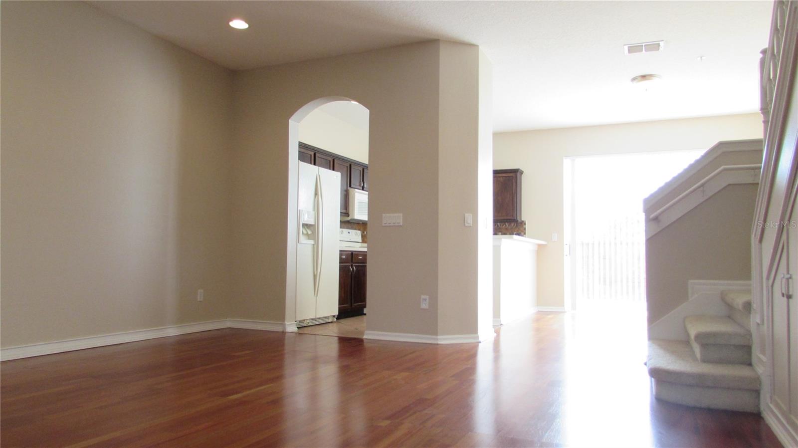 Image 2 of 15 For 9434 Silver Buttonwood Street