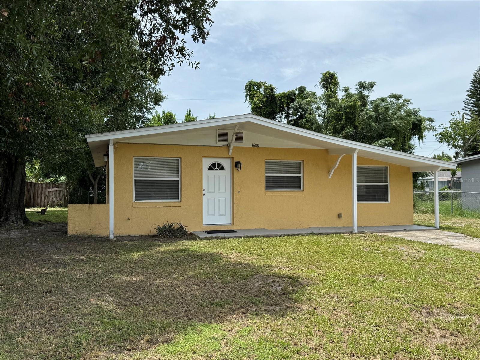 Image 2 of 35 For 1600 Jemima Avenue