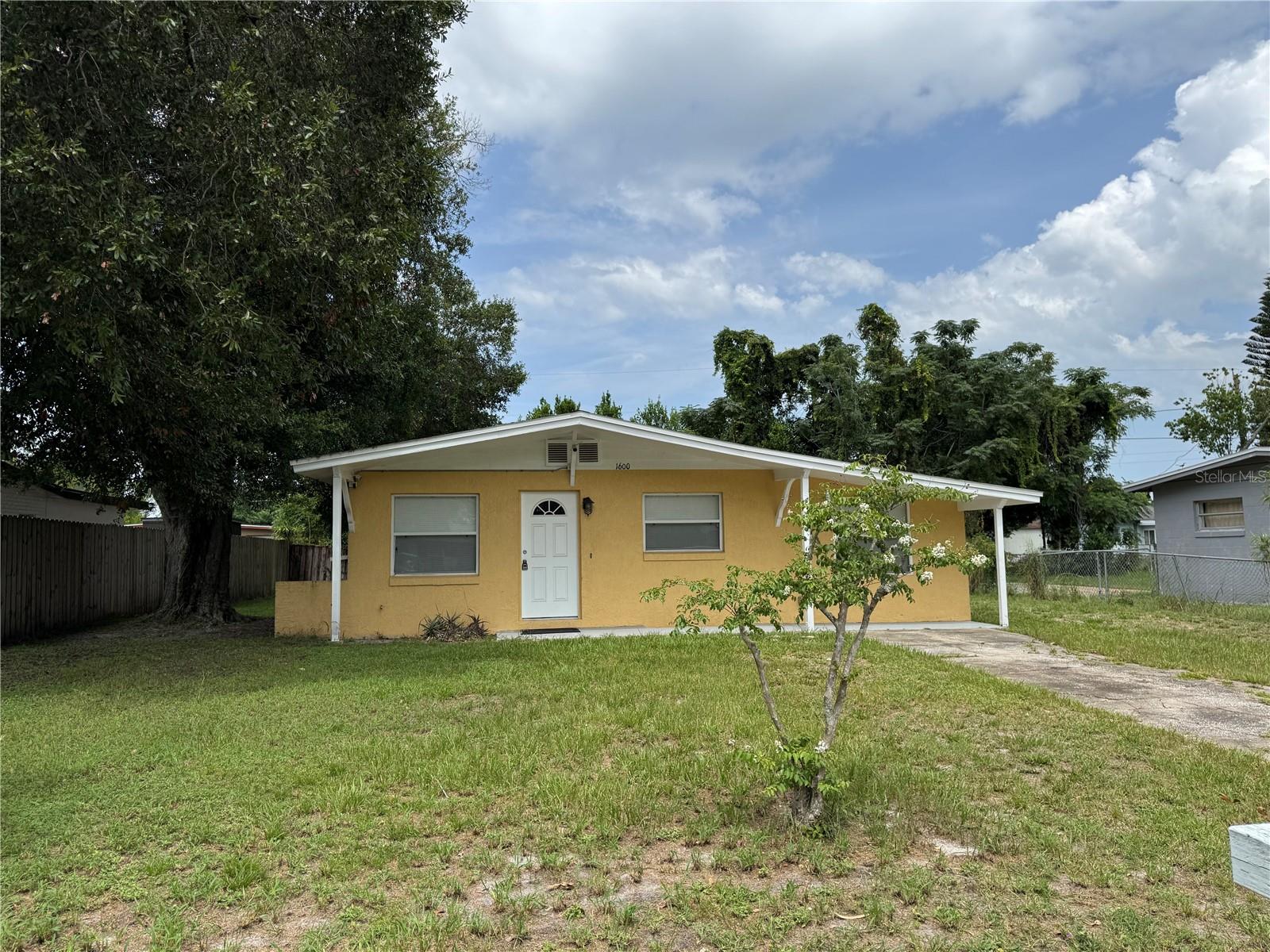 Image 3 of 35 For 1600 Jemima Avenue