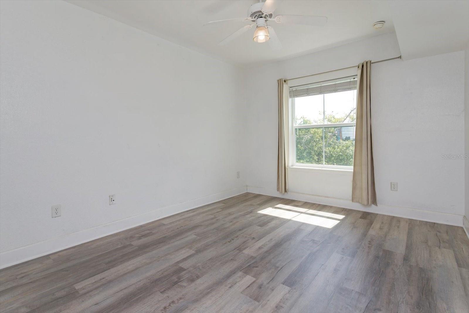 Image 12 of 20 For 304 South Street 5022