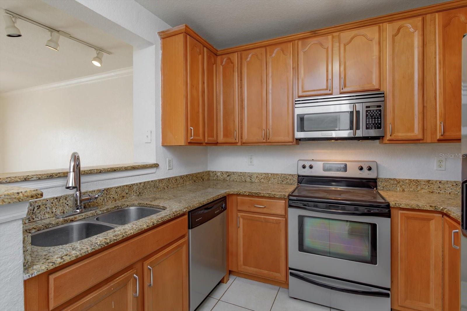 Image 4 of 20 For 304 South Street 5022