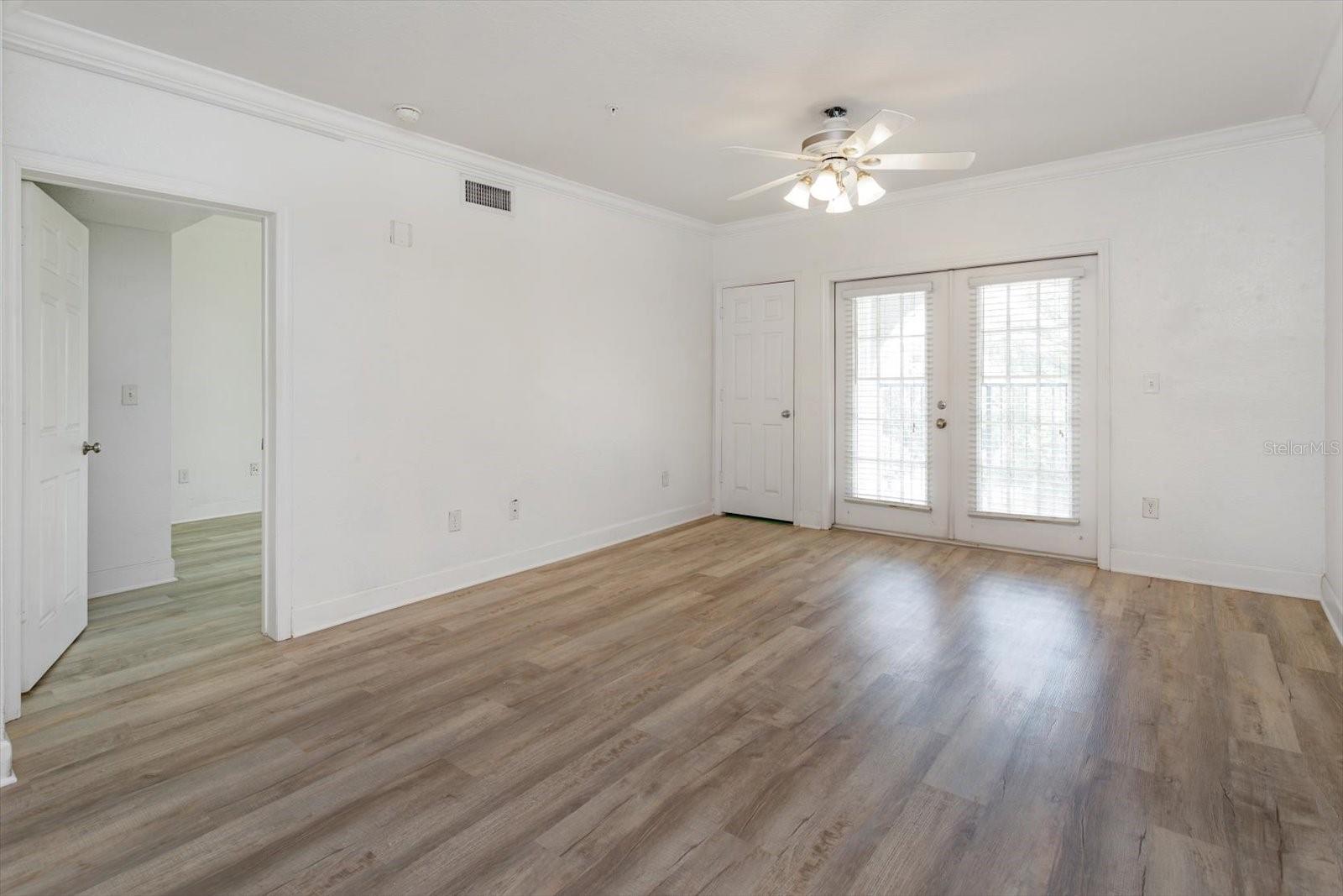 Image 9 of 20 For 304 South Street 5022