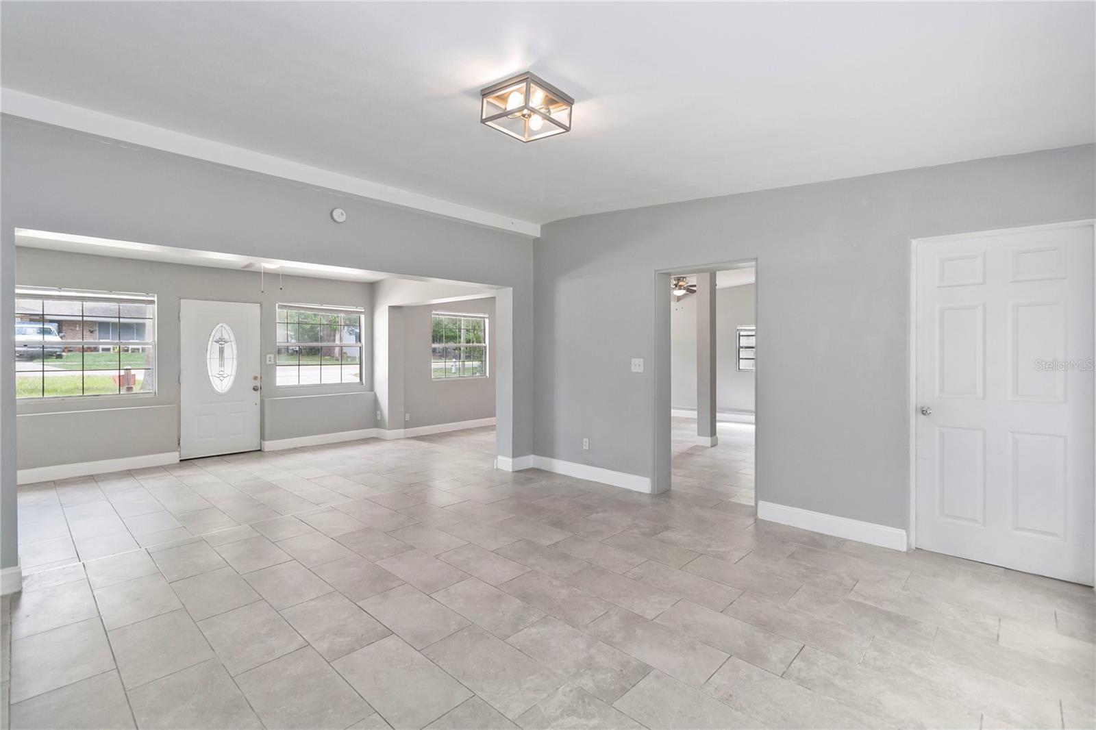 Image 10 of 31 For 1518 Oranole Road