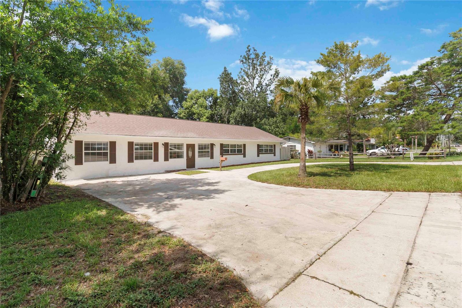 Image 2 of 31 For 1518 Oranole Road