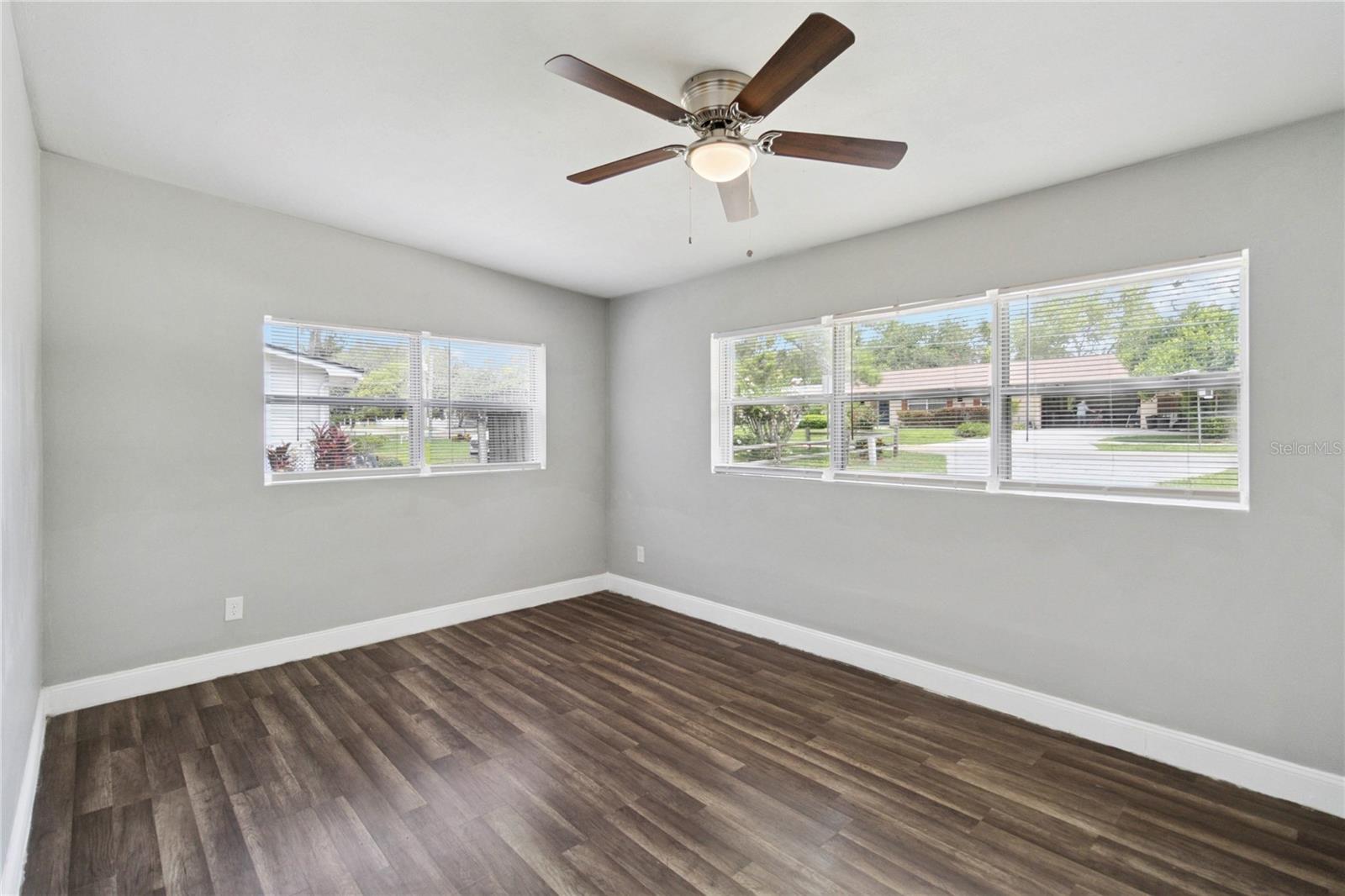 Image 21 of 31 For 1518 Oranole Road