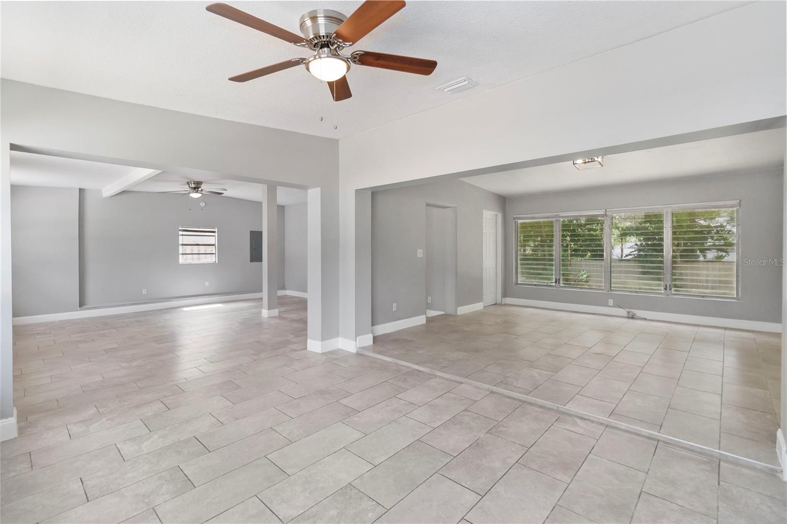Image 5 of 31 For 1518 Oranole Road