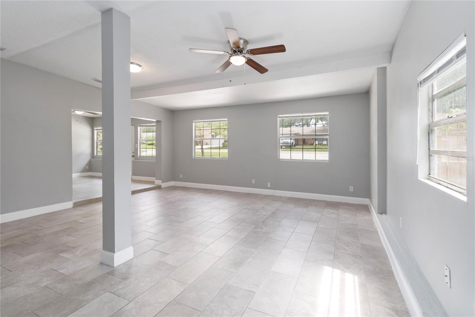 Image 9 of 31 For 1518 Oranole Road