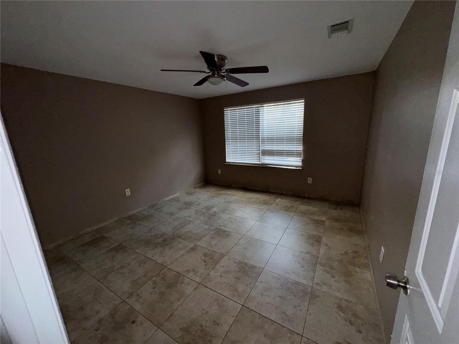 Image 9 of 9 For 3986 Versailles Drive 3986c