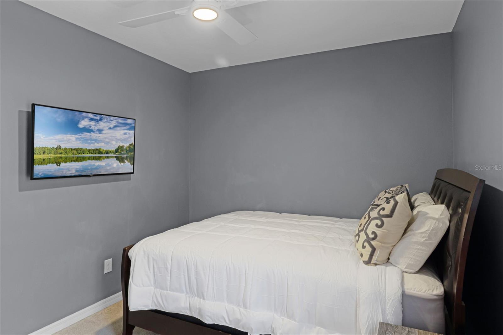 Image 18 of 49 For 3525 Davenport Creek Court