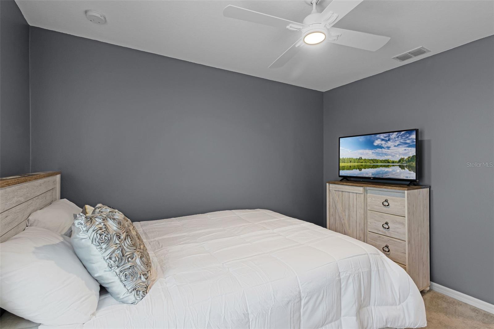 Image 22 of 49 For 3525 Davenport Creek Court