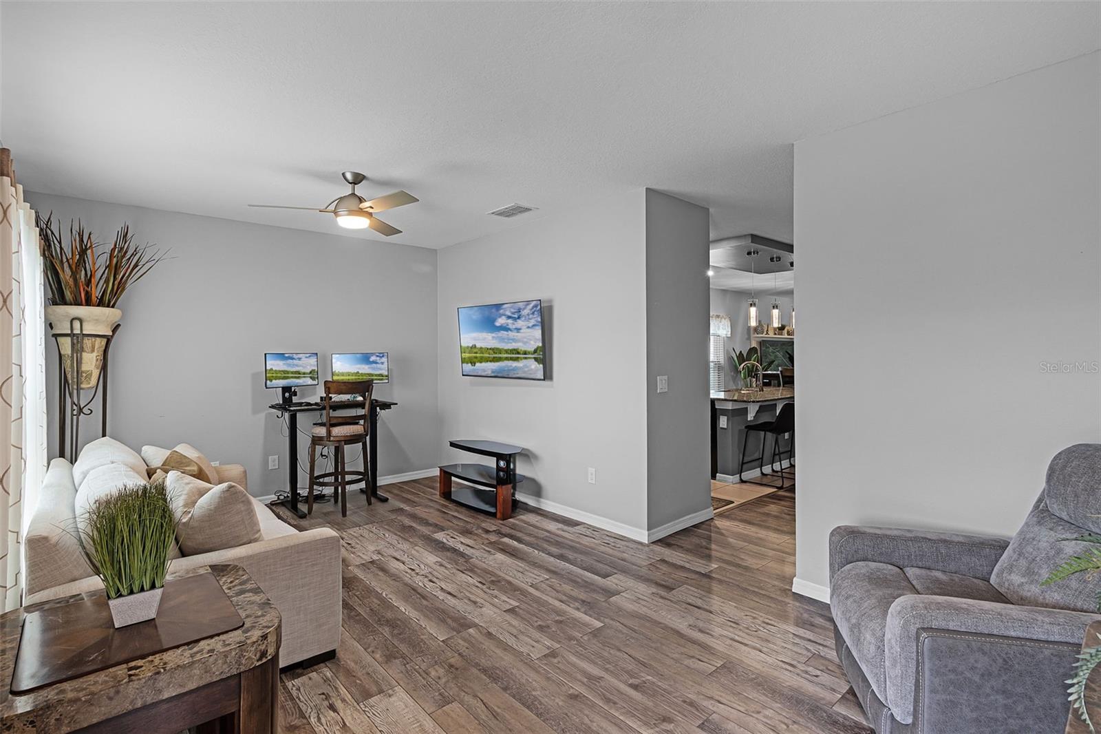 Image 4 of 49 For 3525 Davenport Creek Court