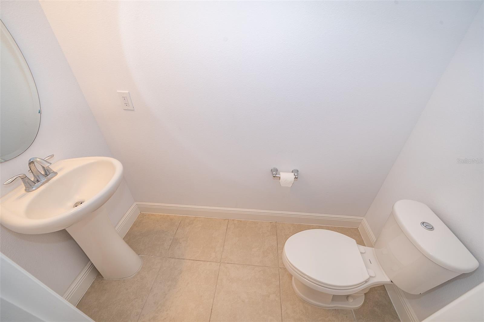 Image 14 of 26 For 7039 Nemours Parkway